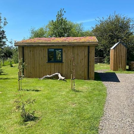 Lakeside Lodge Taunton Exterior photo